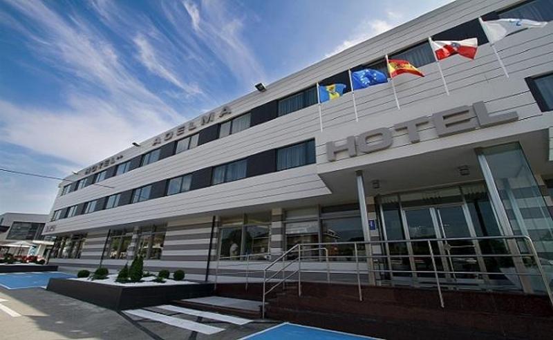 Hotel Adelma Hoznayo Zewnętrze zdjęcie