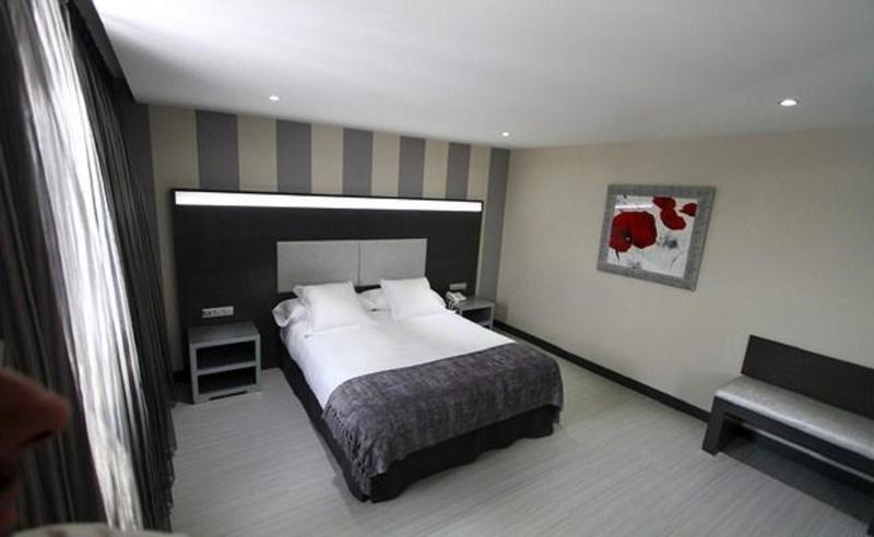 Hotel Adelma Hoznayo Zewnętrze zdjęcie